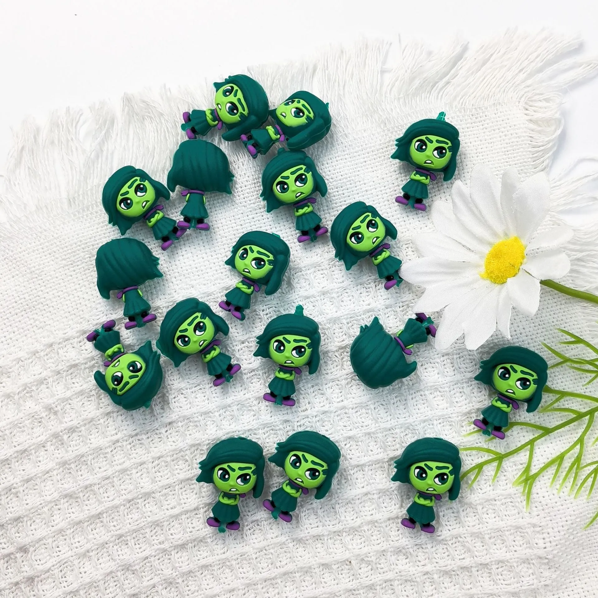 Wholesale 10pcs 3D Three-dimensional Silicone Cute Cartoon Green Villain DIY Beads